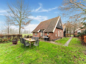 House in former 'bakspieker' in rural location near Enschede